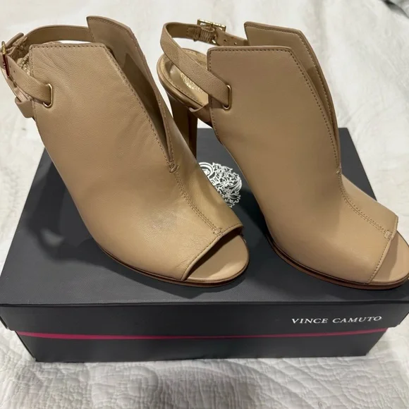 Vince Camuto Naveah Nude Leather
Slingback Heels - Picture 1 of 8
